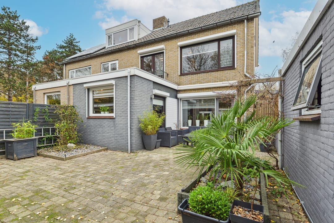 Photo 38 of Madame Curiestraat 19