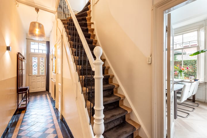 Photo 5 of Dokter Holtropstraat 93