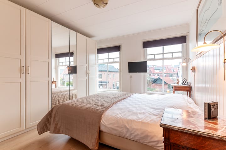 Photo 6 of Dokter Holtropstraat 93