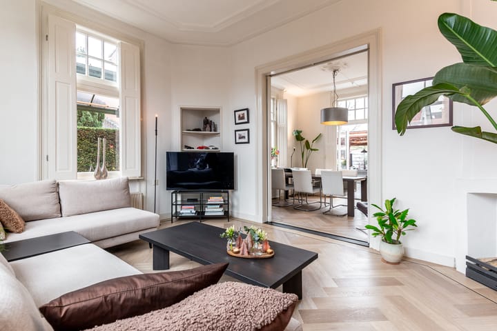 Photo 11 of Dokter Holtropstraat 93