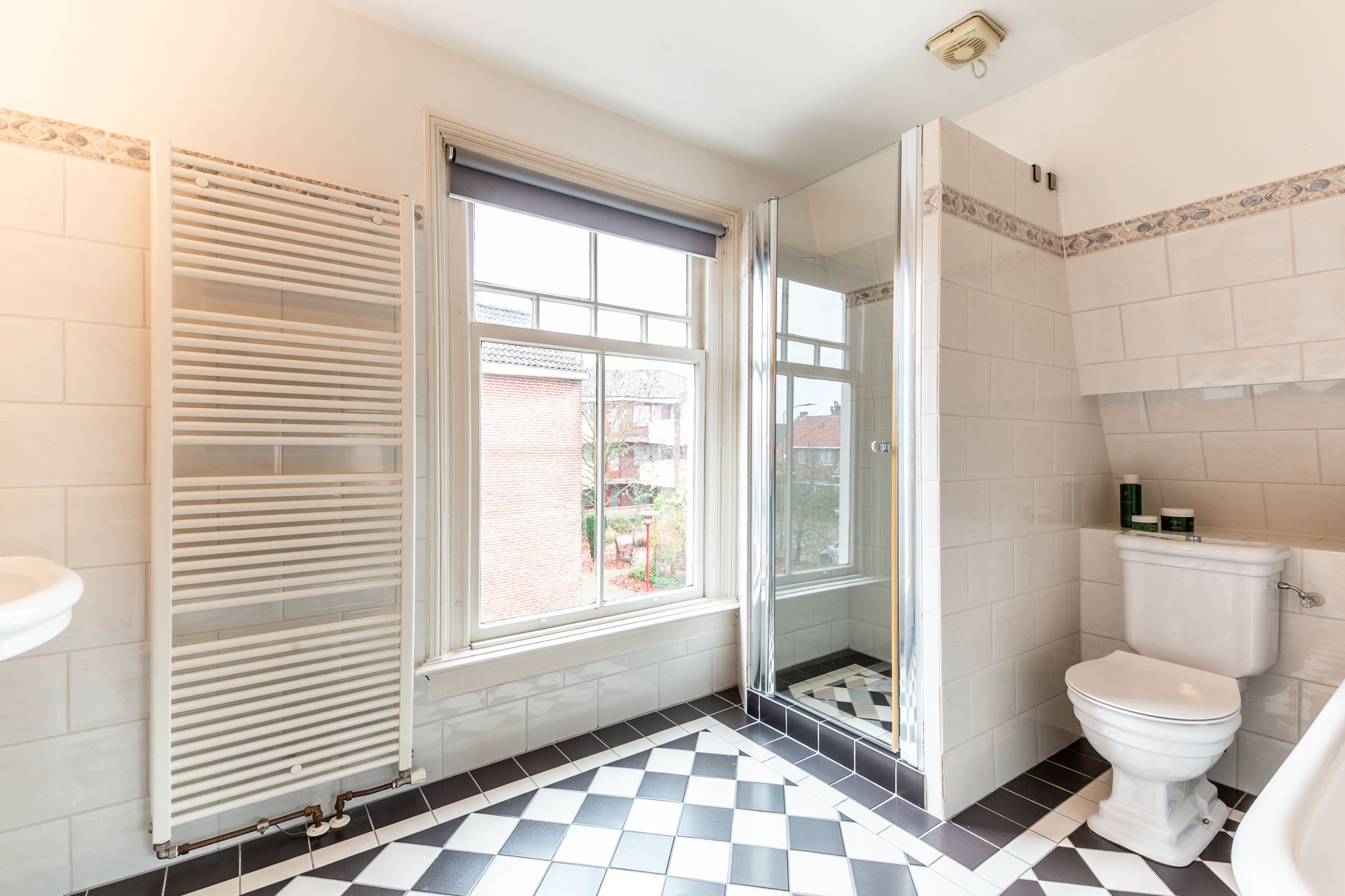 Foto 30 van Dokter Holtropstraat 93