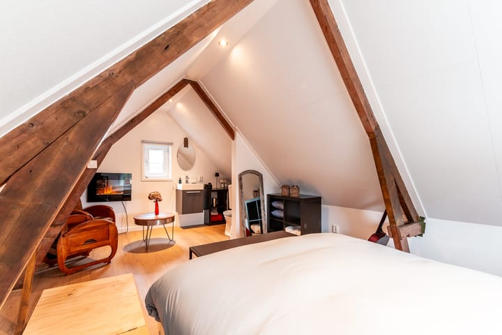 Photo 34 of Dokter Holtropstraat 93