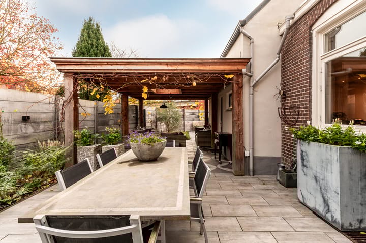 Photo 40 of Dokter Holtropstraat 93