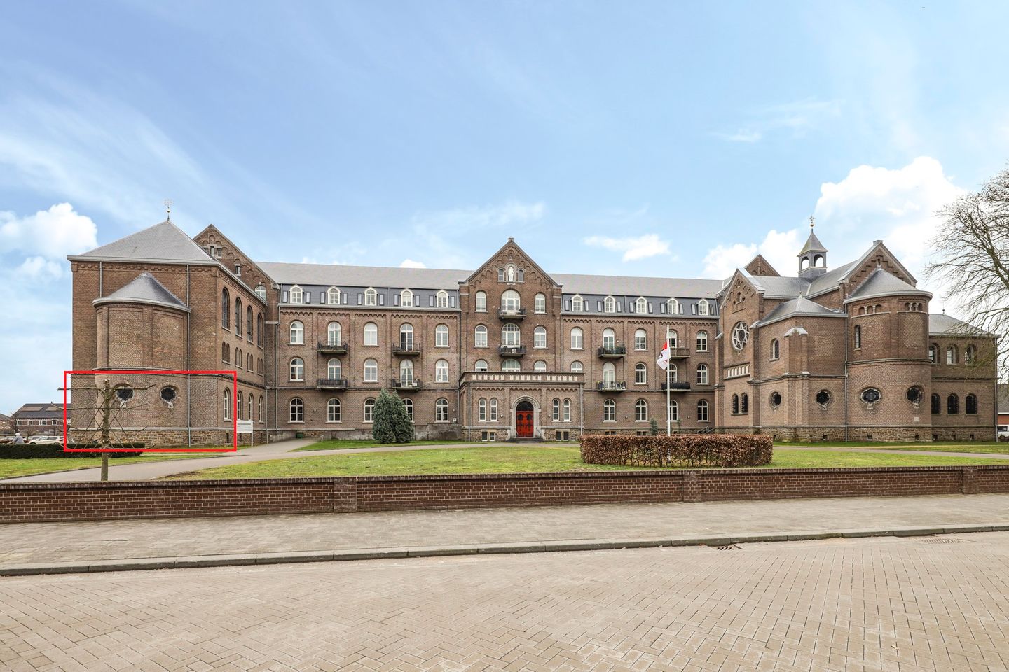 Bekijk foto 1 van Emmerikseweg 19-b