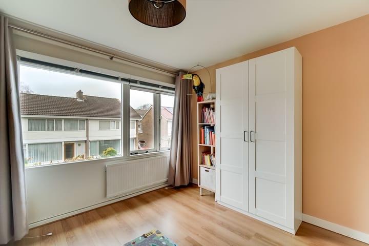 Photo 41 of Tyrasstraat 6