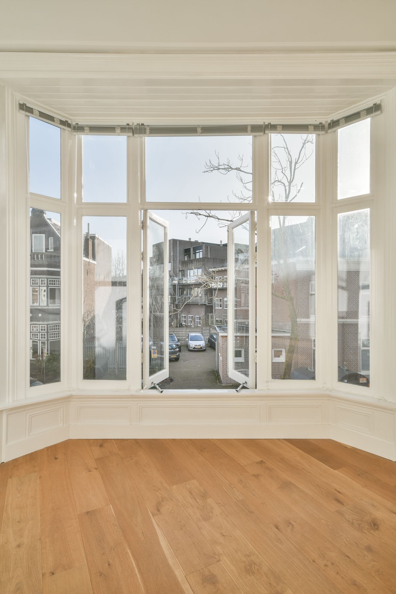 Photo 6 of Koninginneweg 30