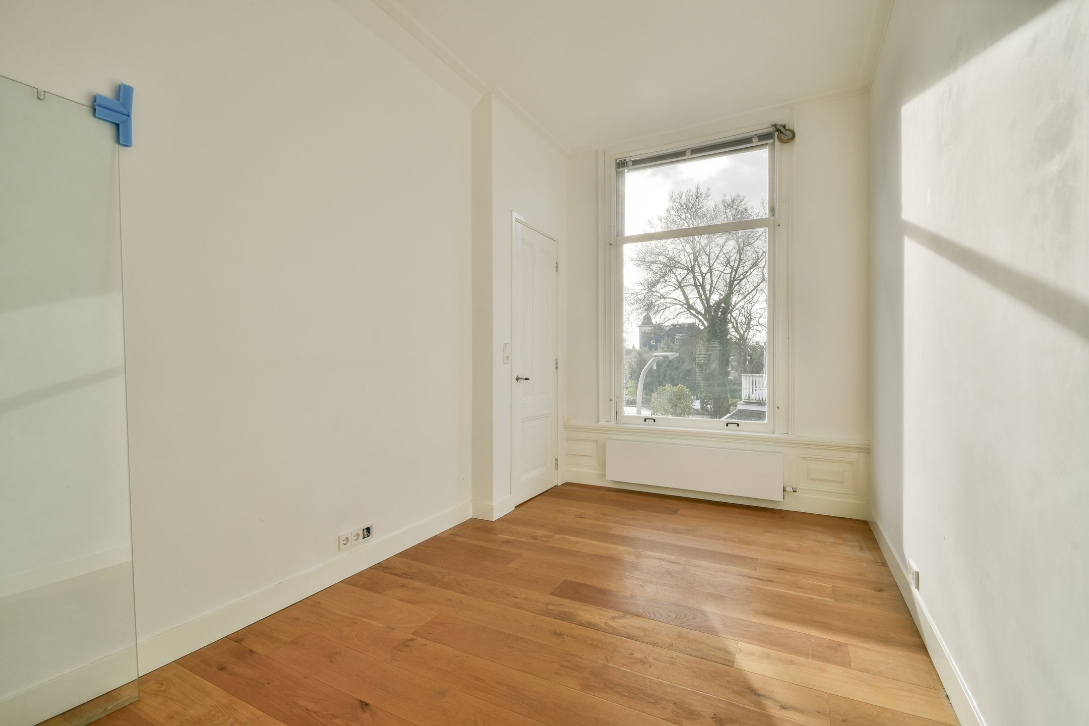 Photo 12 of Koninginneweg 30