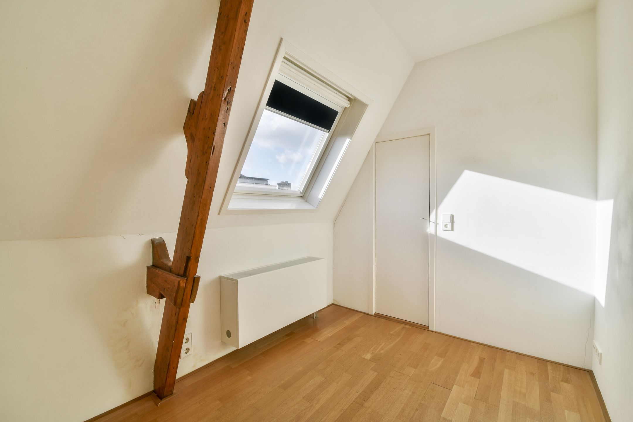 Photo 24 of Koninginneweg 30