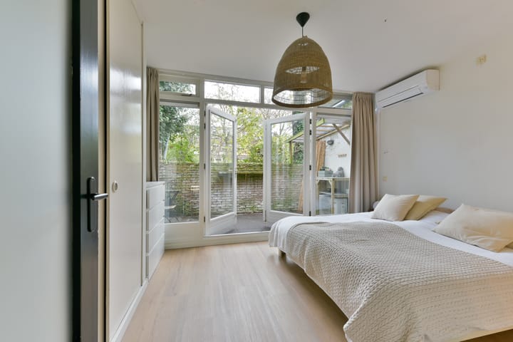 Photo 24 of Goedestraat 33