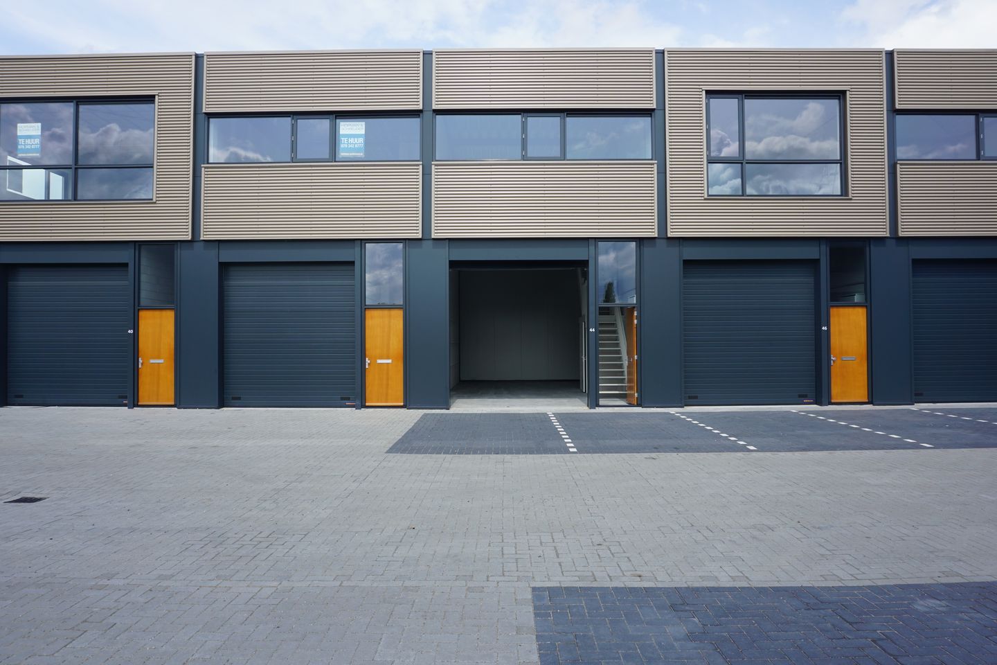 Bekijk foto 2 van Prismalaan West 44