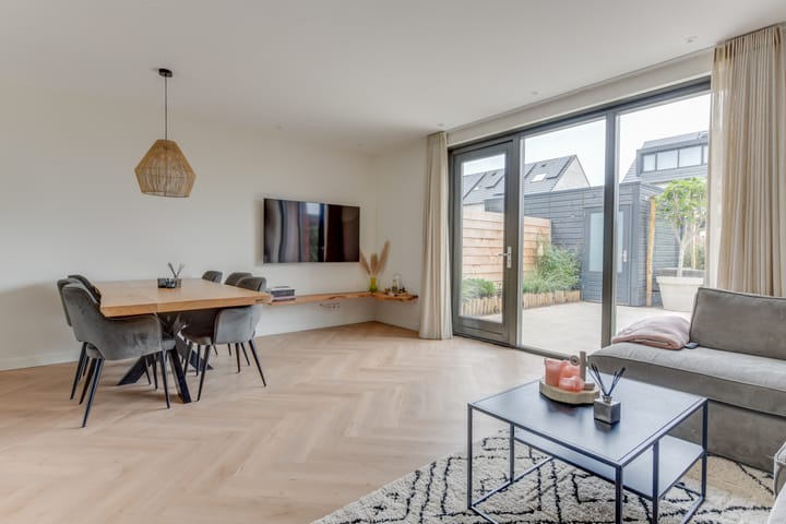 Photo 2 of Nieuwelaan 1-D