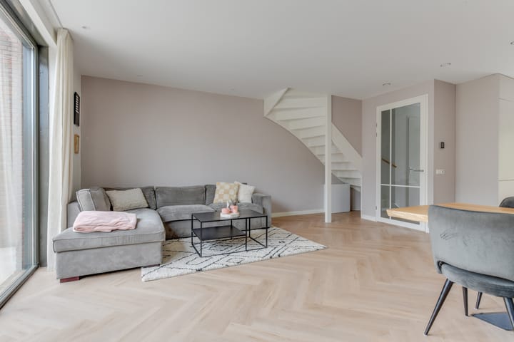 Photo 9 of Nieuwelaan 1-D