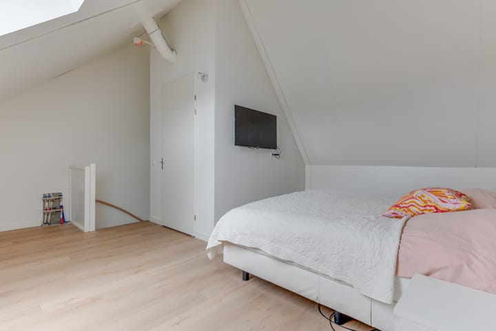 Photo 30 of Nieuwelaan 1-D