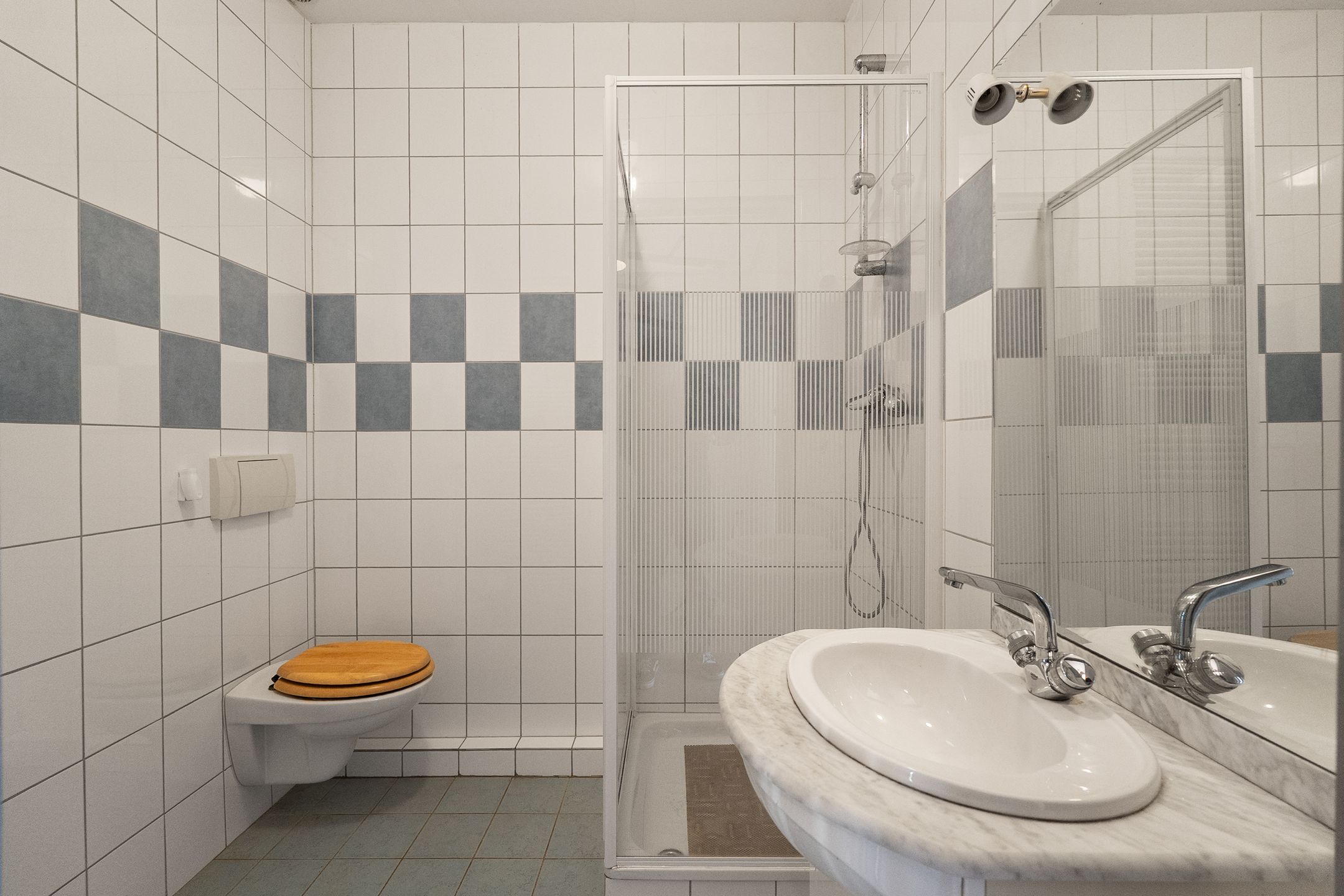 Photo 15 of Weststraat 105