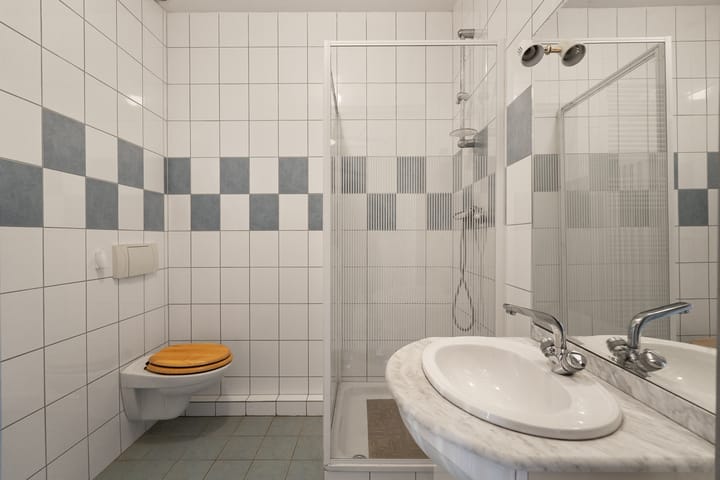 Photo 15 of Weststraat 105