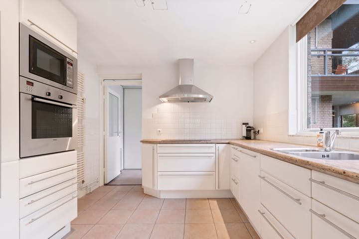 Photo 11 of Nicolaas Beetslaan 17