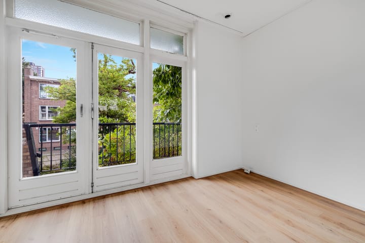 Photo 10 of Frederik van Eedenstraat 2-B