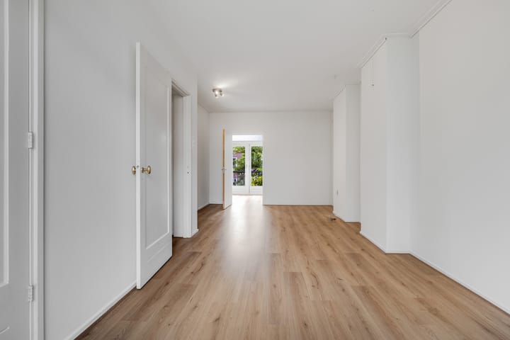 Photo 6 of Frederik van Eedenstraat 2-B