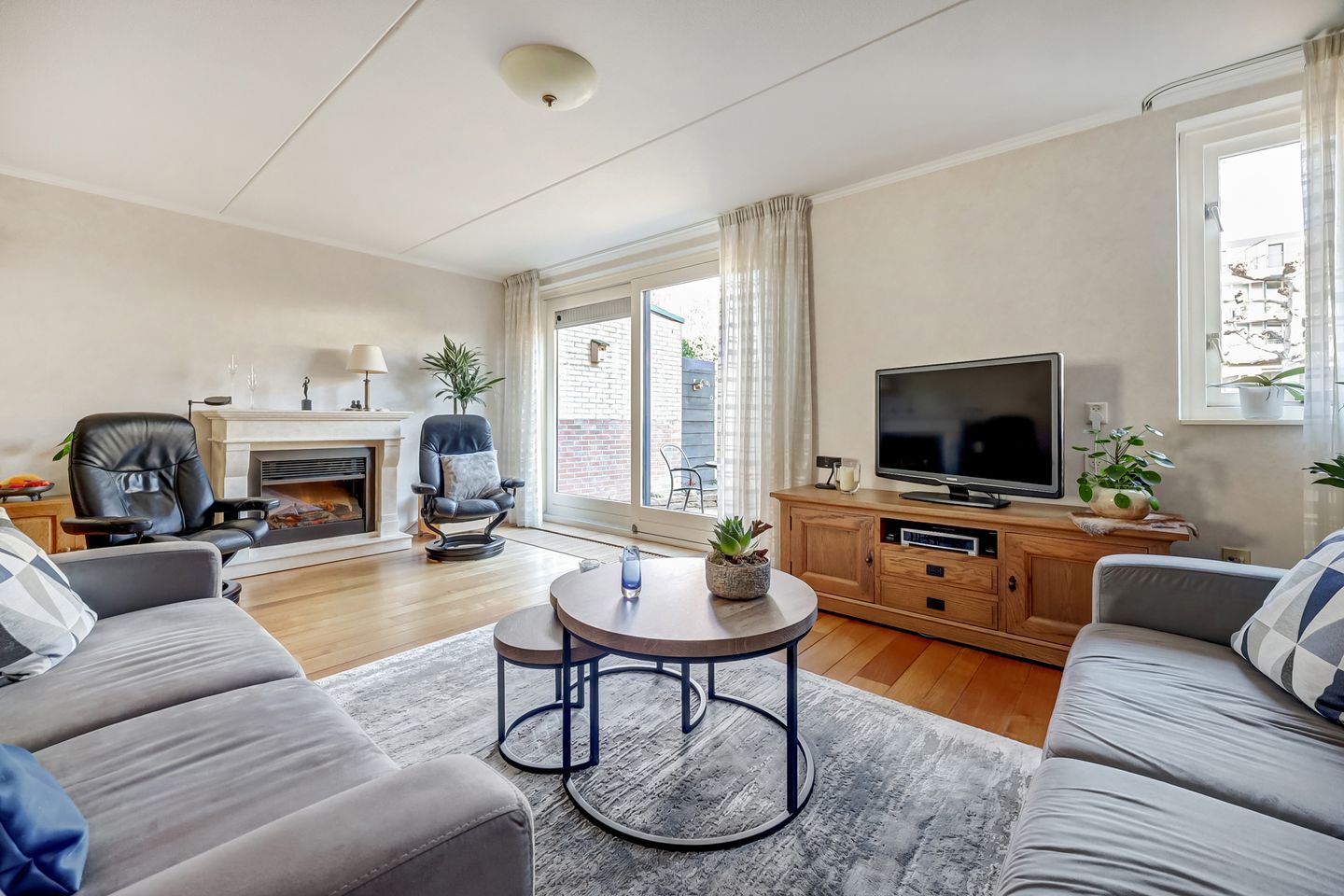 Foto 4 van Mantelmeeuw 14