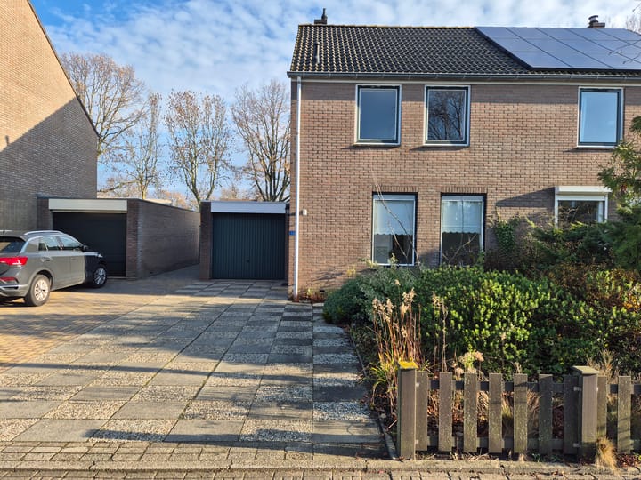 Photo 7 of Meeuwenlaan 13