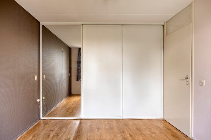 Photo 22 of Meeuwenlaan 13