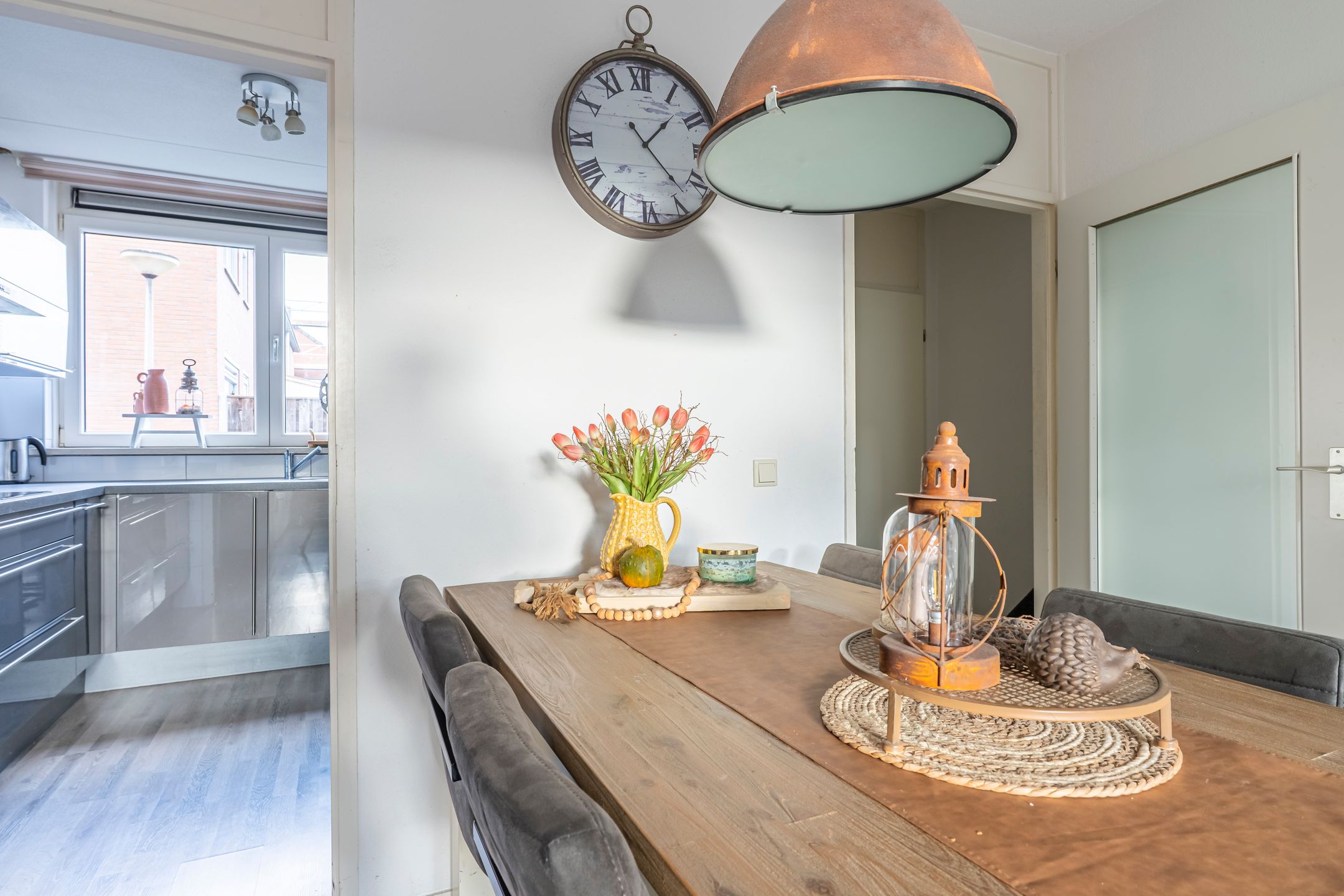 Photo 9 of Nassaustraat 6