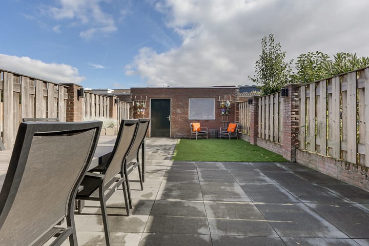 Photo 33 of Maaibeemd 64