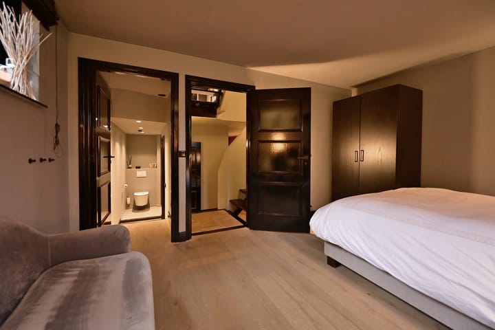 Photo 38 of Oranje Nassaulaan 8