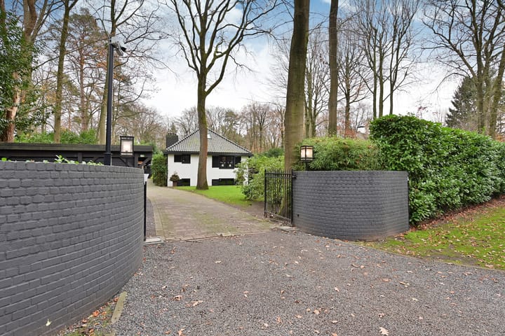 Photo 44 of Oranje Nassaulaan 8