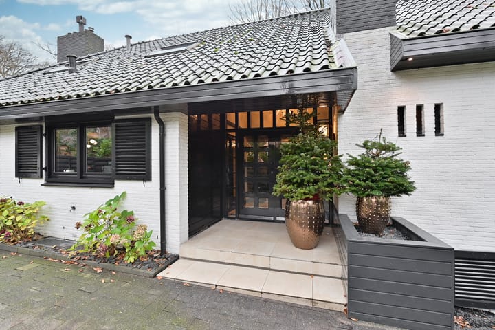 Photo 46 of Oranje Nassaulaan 8