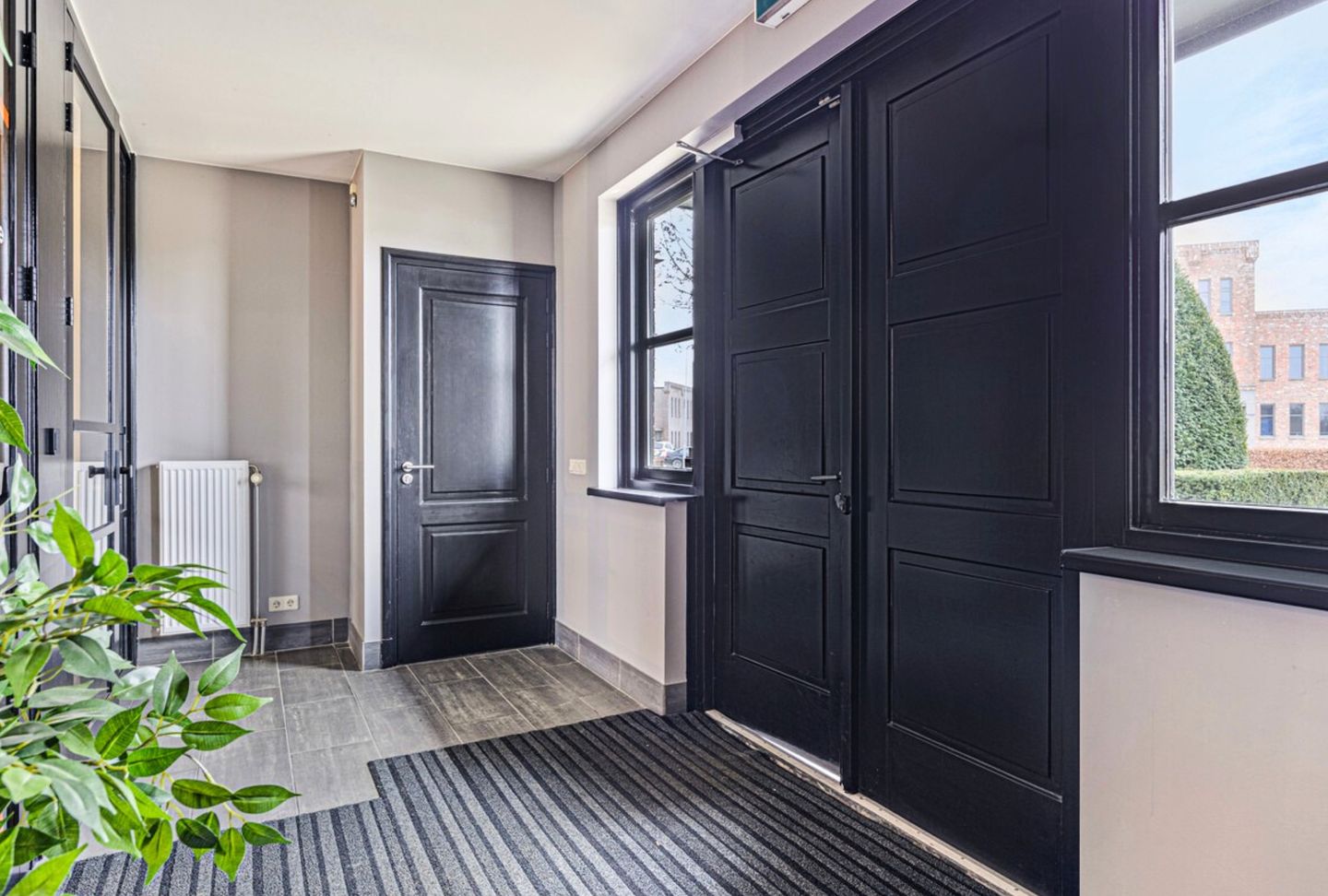 View photo 4 of Edisonring 1