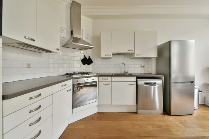 Photo 11 of Zocherstraat 15-3