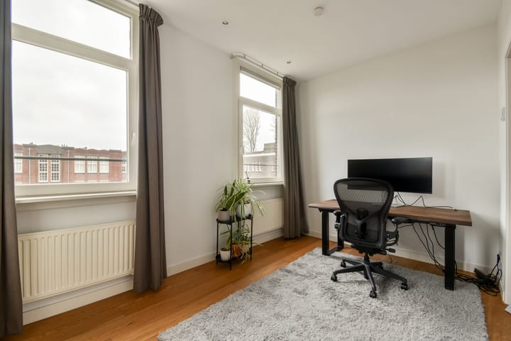 Photo 13 of Zocherstraat 15-3