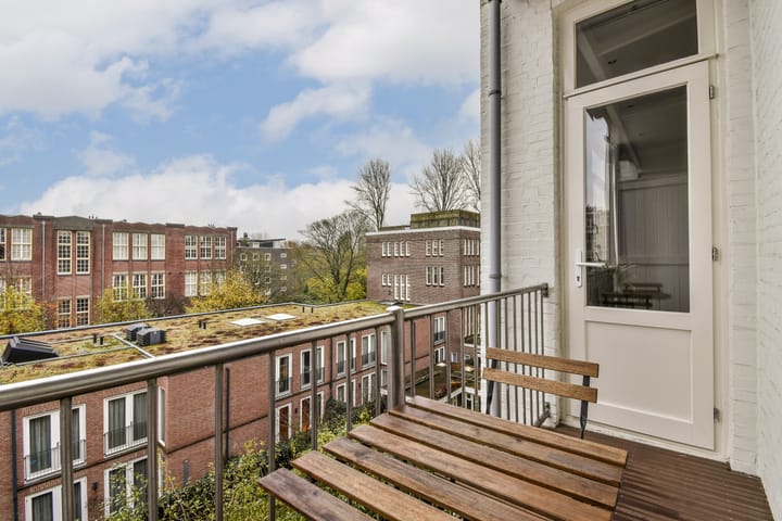 Photo 18 of Zocherstraat 15-3