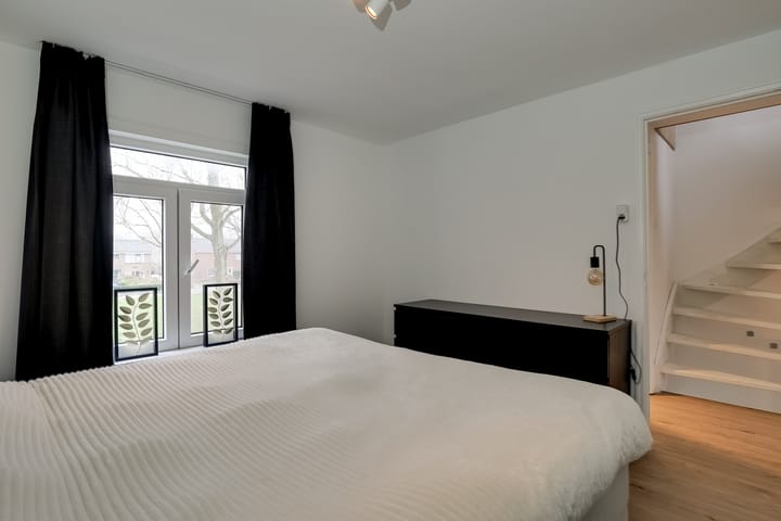 Foto 20 van Prof. Granpré Molièrestraat 16