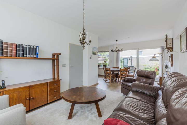 Photo 6 of Professor Hugo de Vriesstraat 2