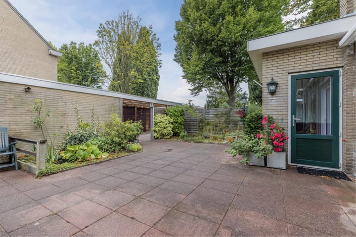 Photo 31 of Professor Hugo de Vriesstraat 2