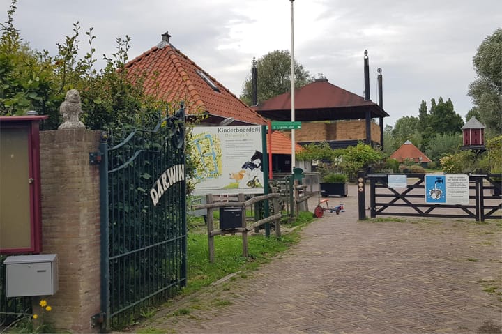 Photo 42 of Professor Hugo de Vriesstraat 2