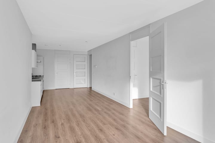 Photo 15 of Martinus Nijhofflaan 188