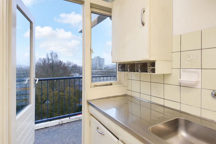 Photo 22 of Landréstraat 599