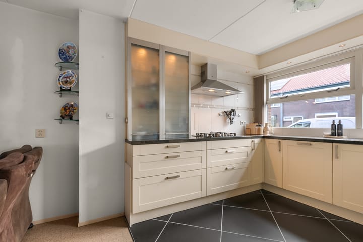 Photo 12 of Delftlaan 29-E