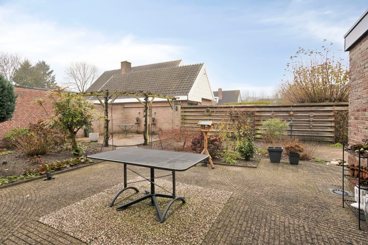 Foto 40 van Annenkamp 64