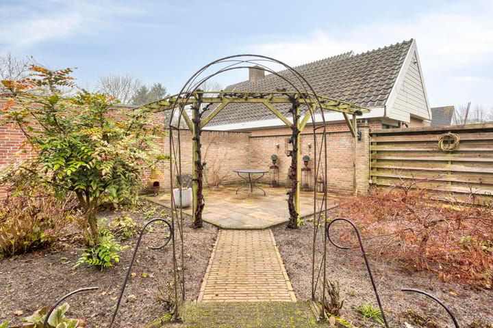 Foto 42 van Annenkamp 64