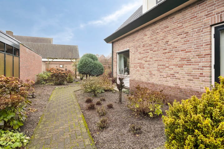 Foto 44 van Annenkamp 64