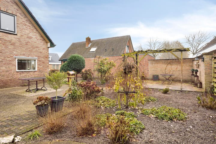 Foto 43 van Annenkamp 64