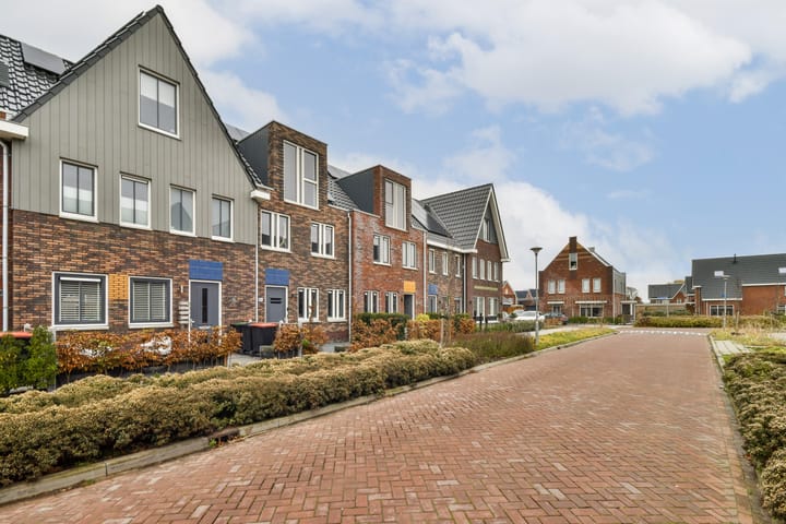 Photo 33 of Waterweide 80