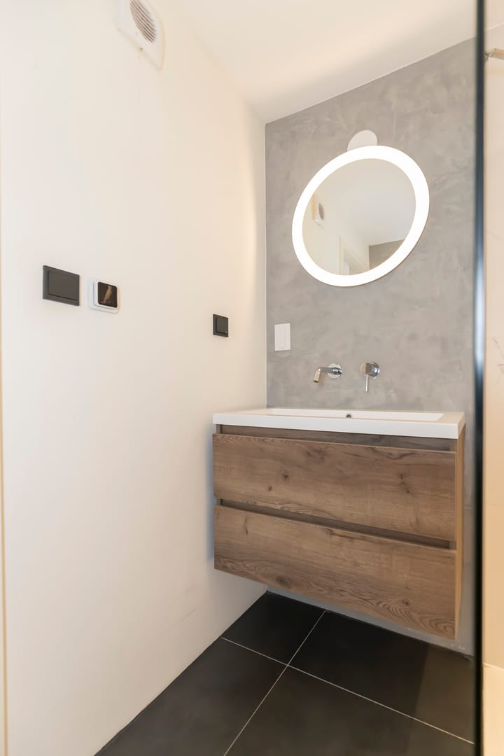 Foto 18 van Van Linschotenstraat 18