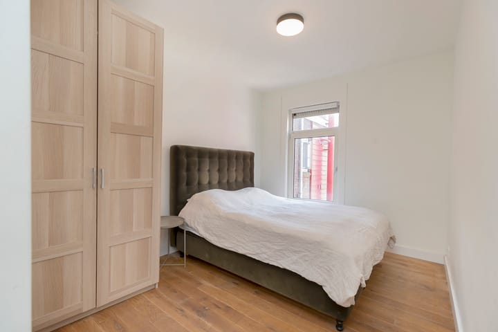 Foto 20 van Van Linschotenstraat 18