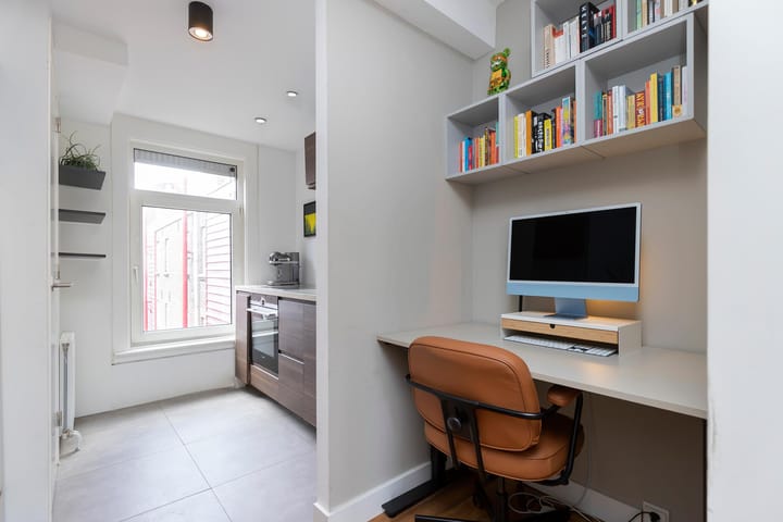 Foto 23 van Van Linschotenstraat 18