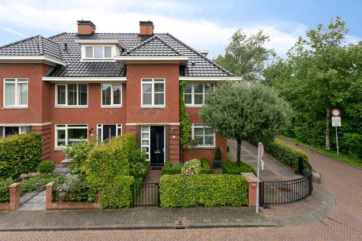 Burgemeester Verver-Aartsenlaan 2